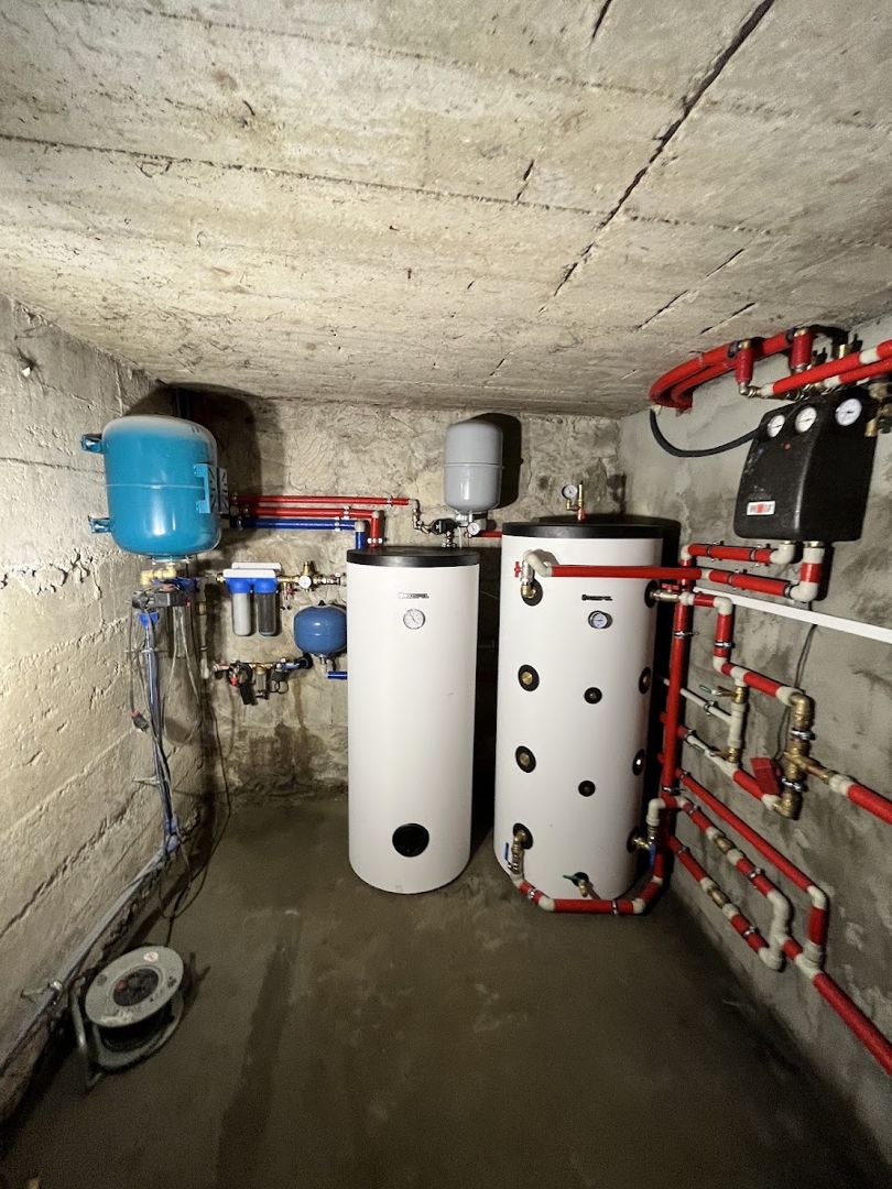 Kotłownia z buforem i zasobnikiem c.w.u. — realizacja ProHydro, Bielsko-Biała
